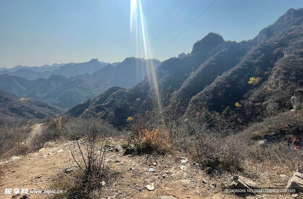 绵延高山 