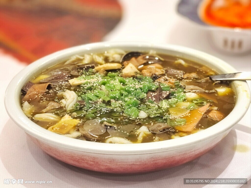 毛血旺