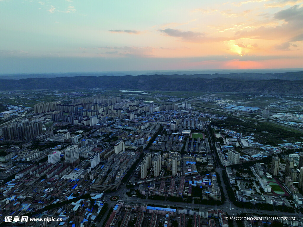 城市高楼建筑图片