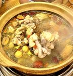 五指毛桃鸡煲