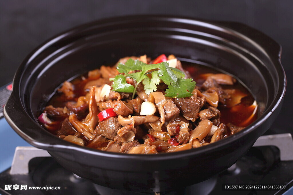 砂锅牛腩
