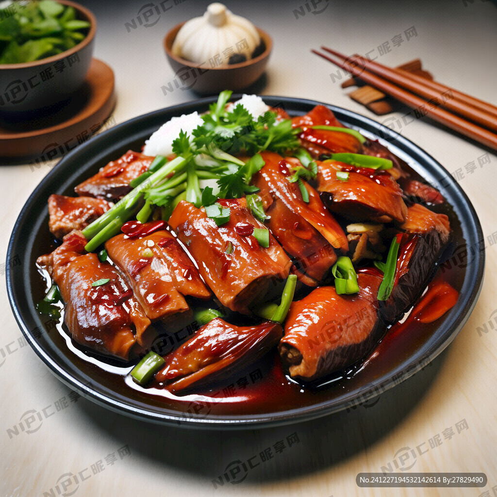 红烧茄子 红烧鱼块 酸辣土豆丝