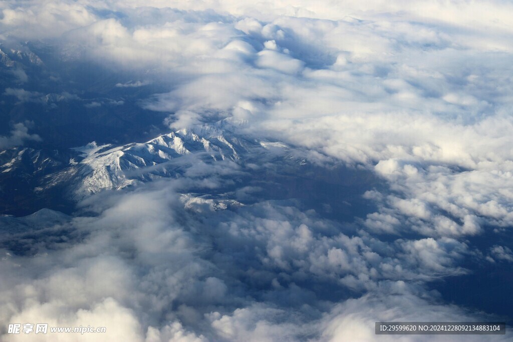 雪山  