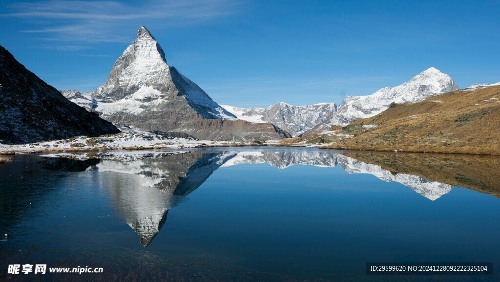 雪山  