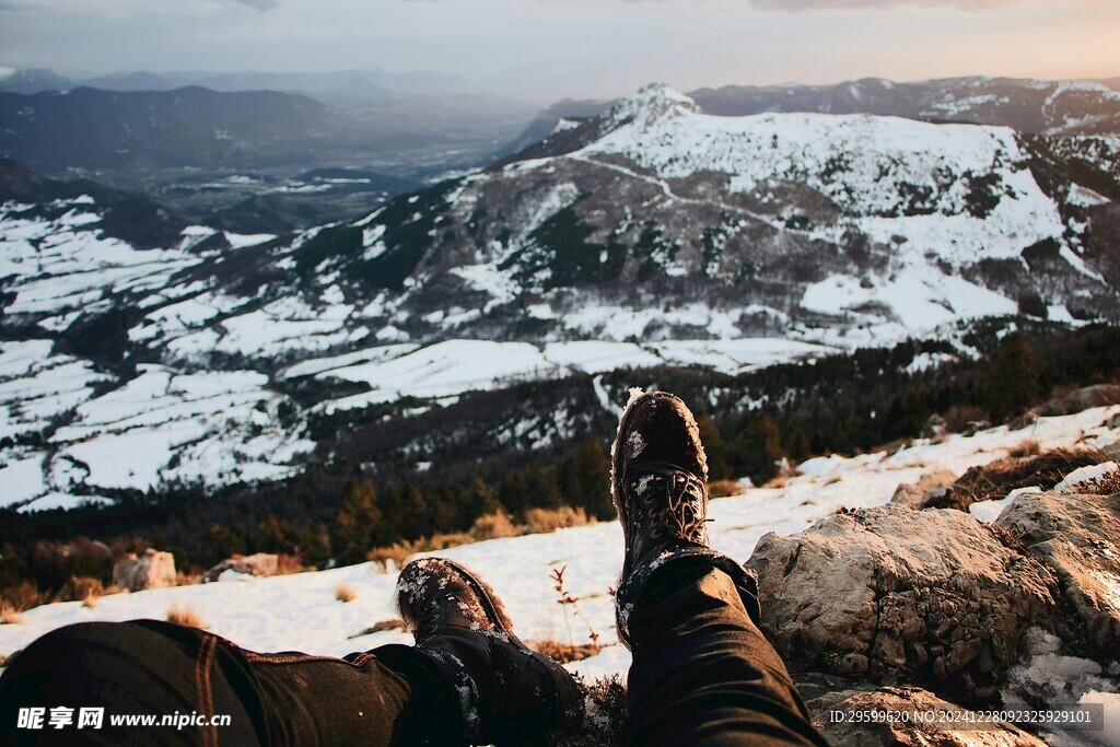 雪山  