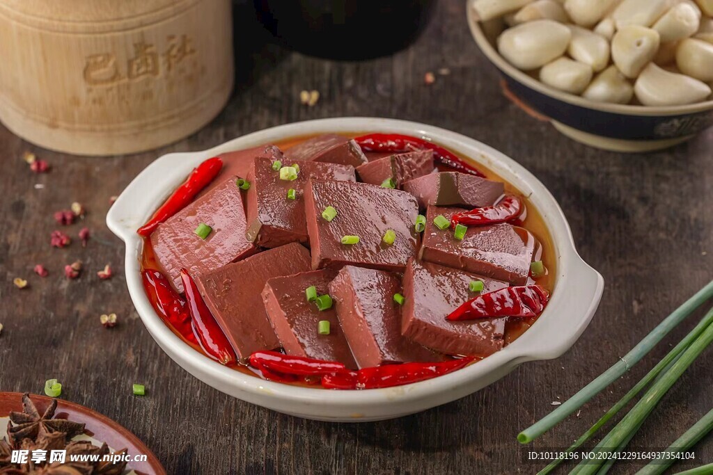冒卤鸭血