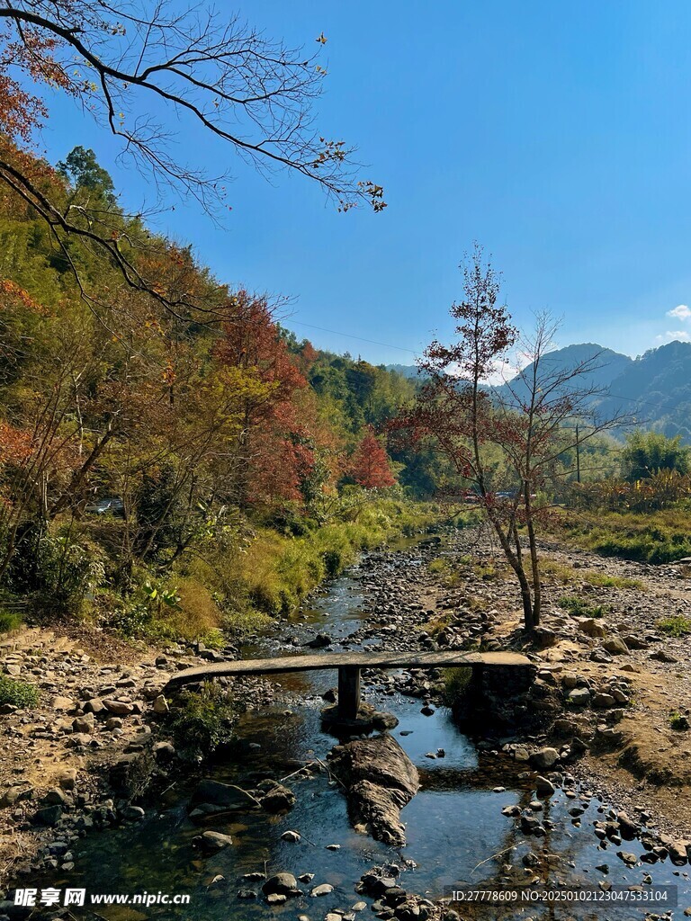 丹枫廊桥