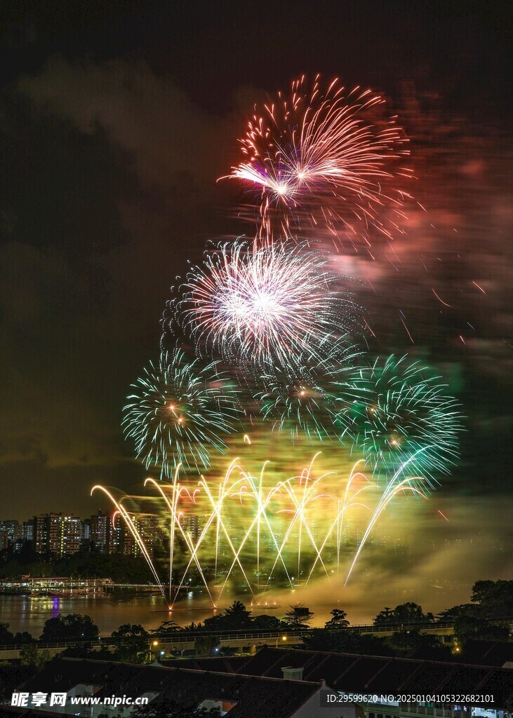 烟花  