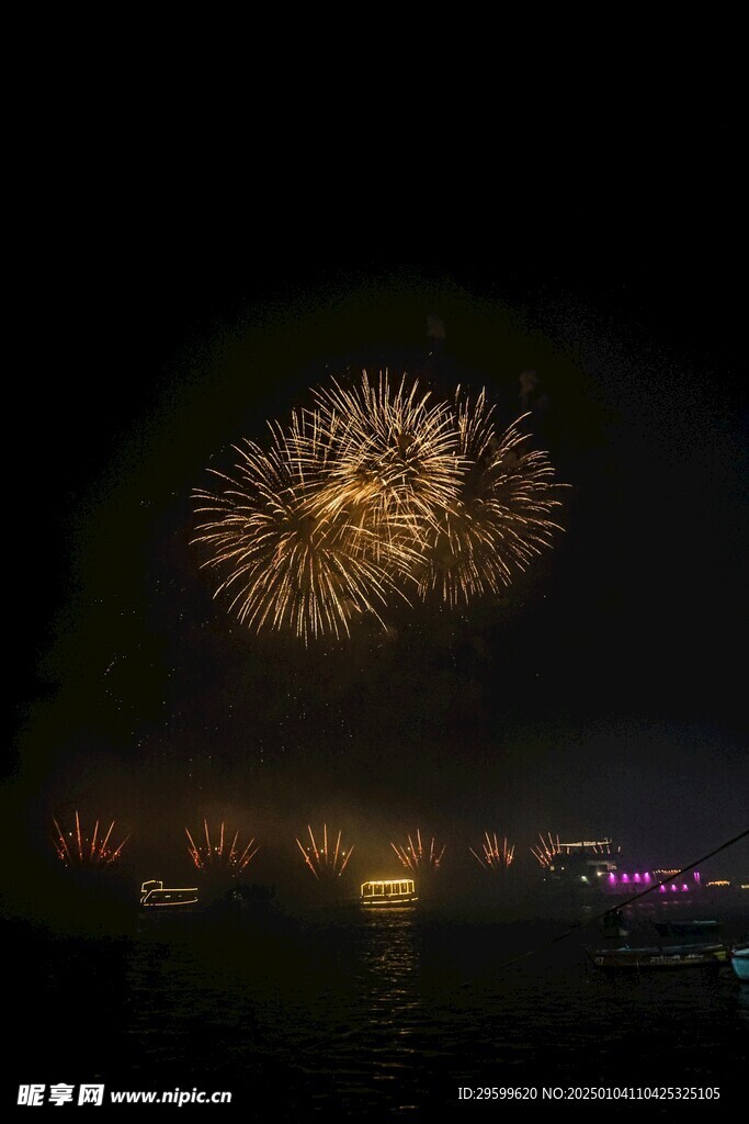 烟花  