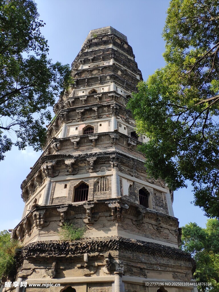 云岩寺塔