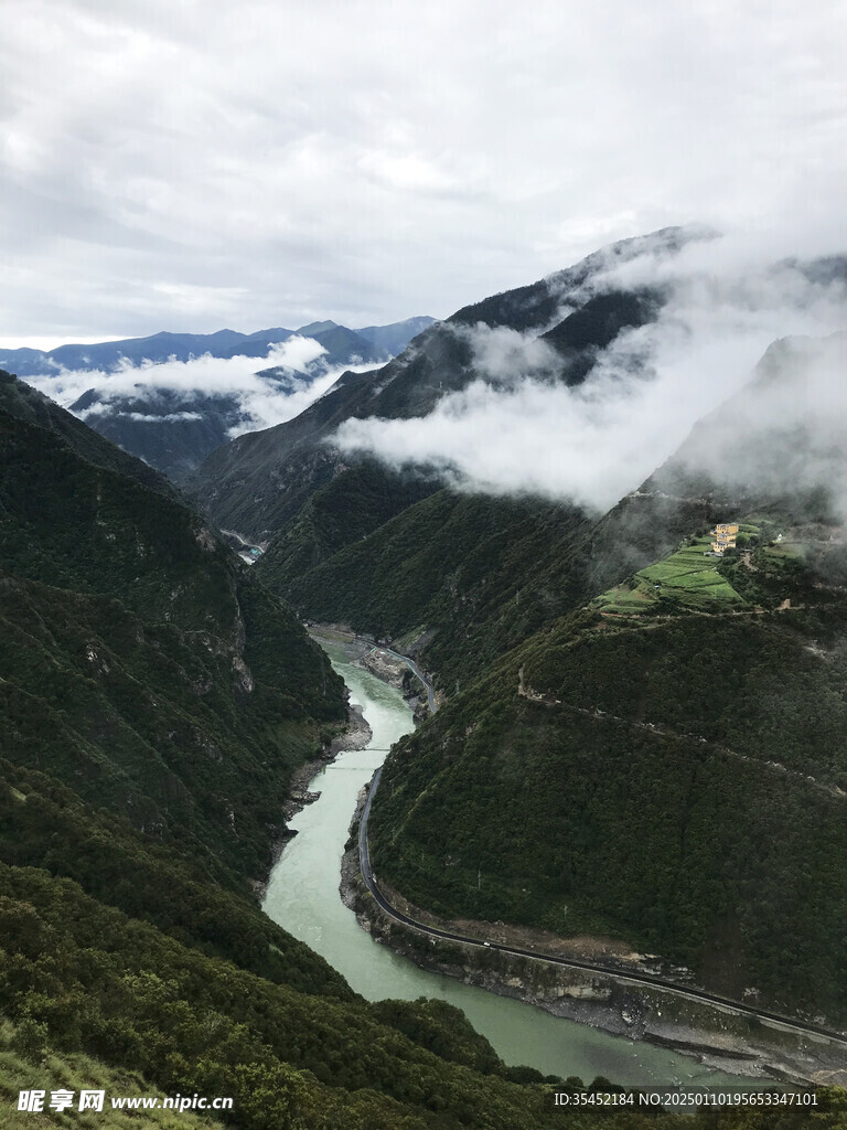 山区旅游