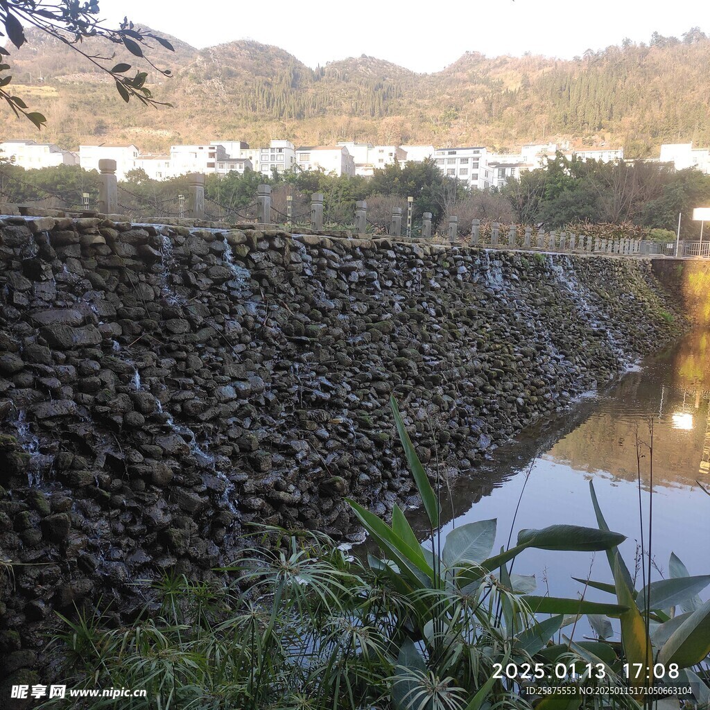 水坝