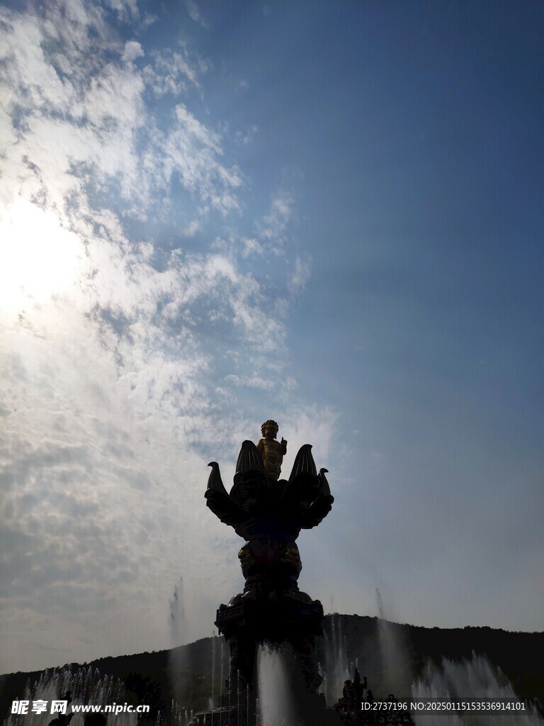 九龙灌浴