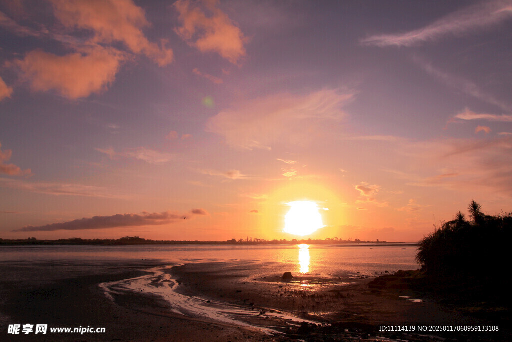 奥克兰海边夕阳风景