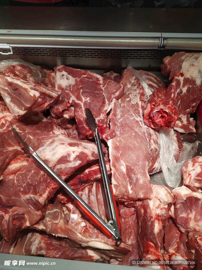 猪肉 