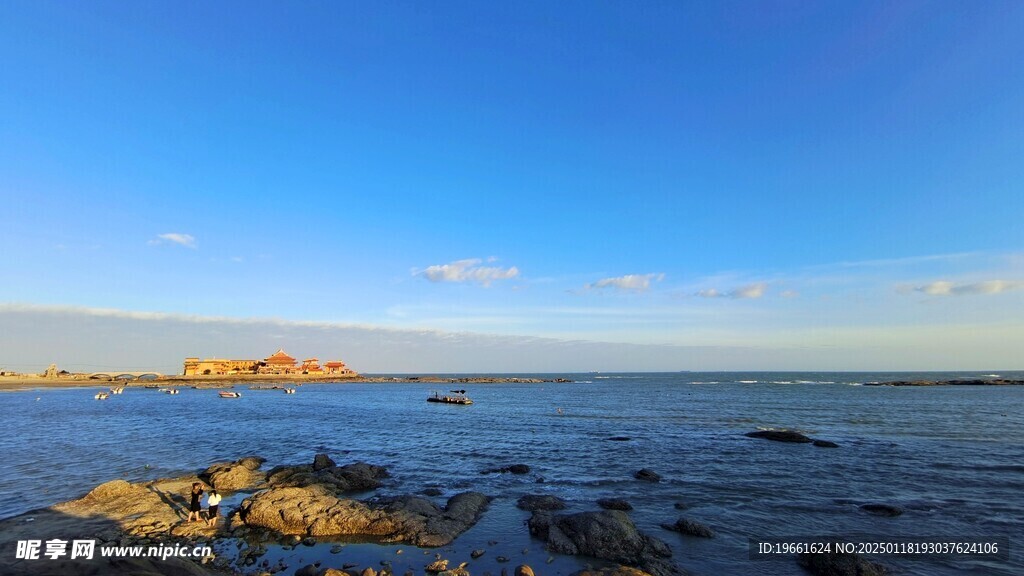 黄金海岸 蓝天 大海