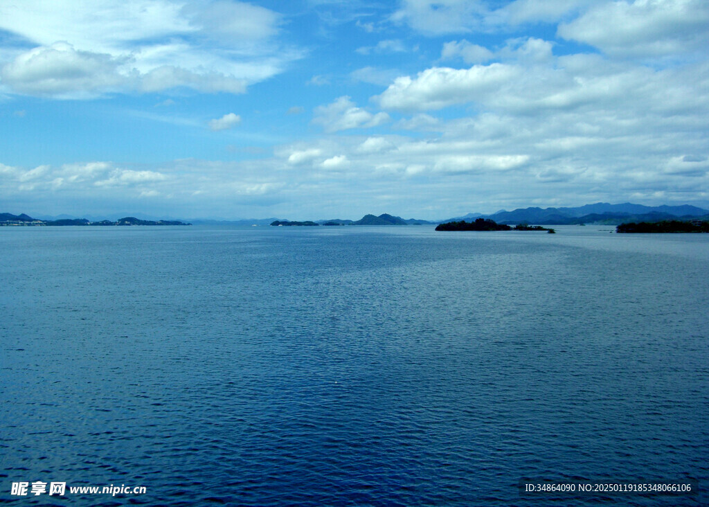 安徽新安江水上风景图片