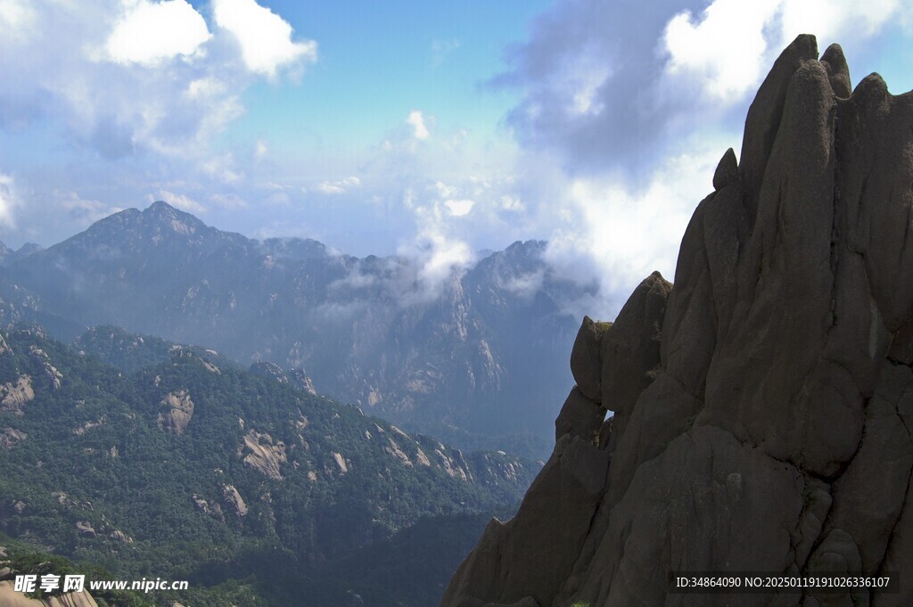 巍峨的安徽黄山自然风景图片