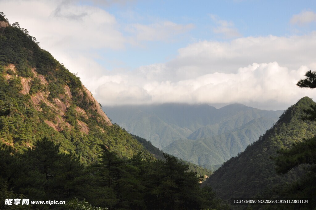 巍峨的安徽黄山自然风景图片