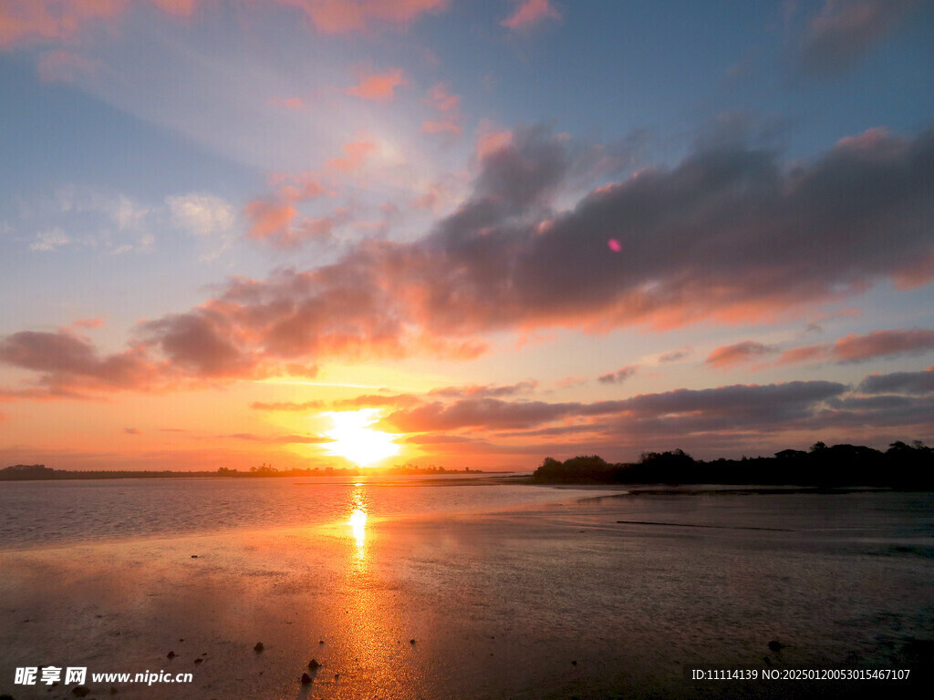 奥克兰海边夕阳风景