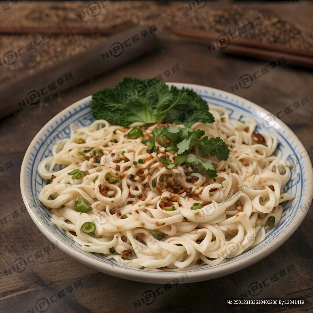 蹲着吃油泼面