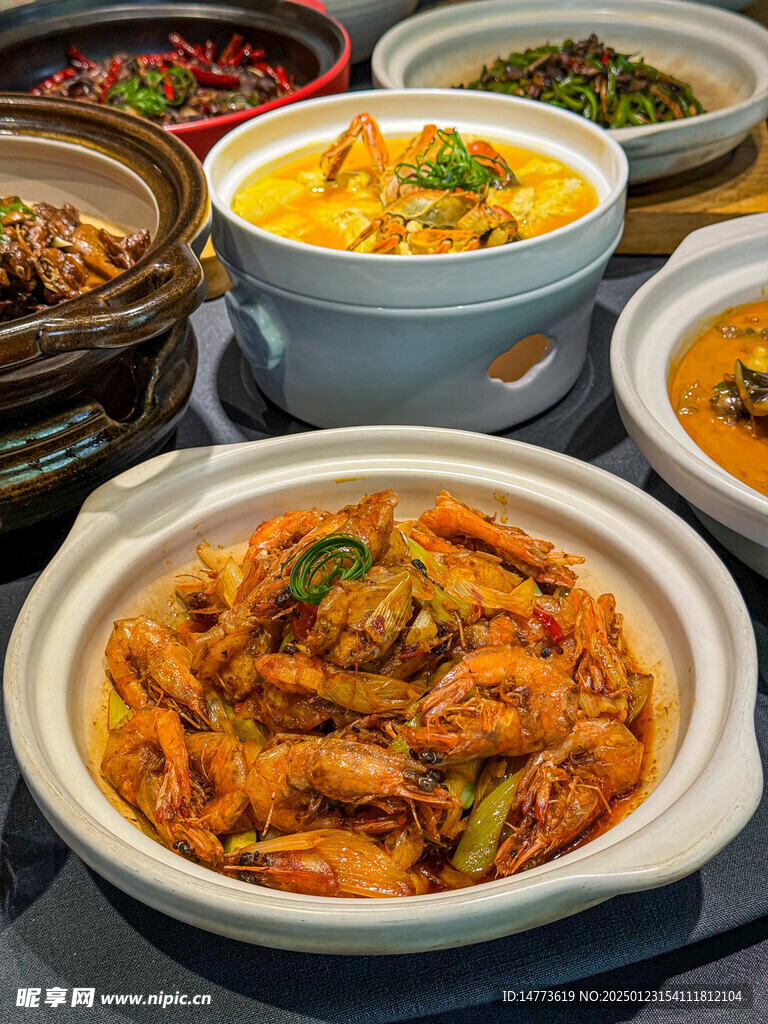 宴席香煎砂锅虾