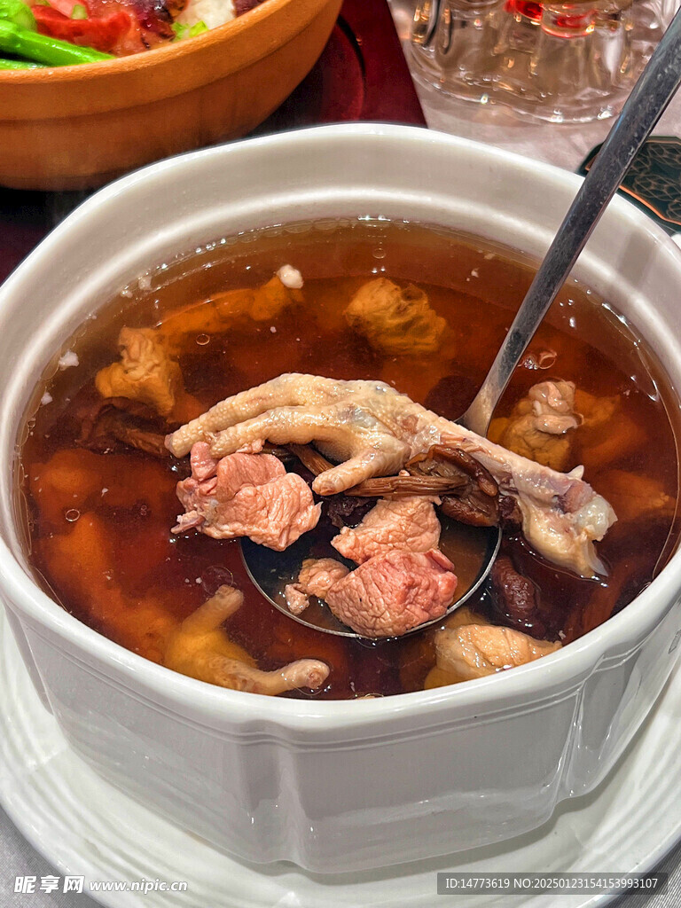 茶树菇煲鸡汤