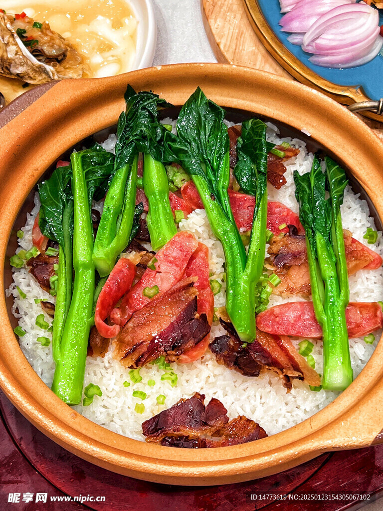 腊味煲仔饭