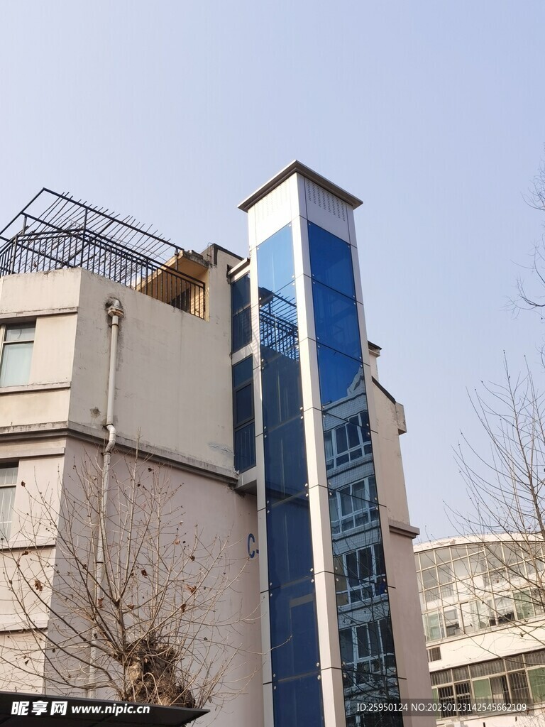  观光梯