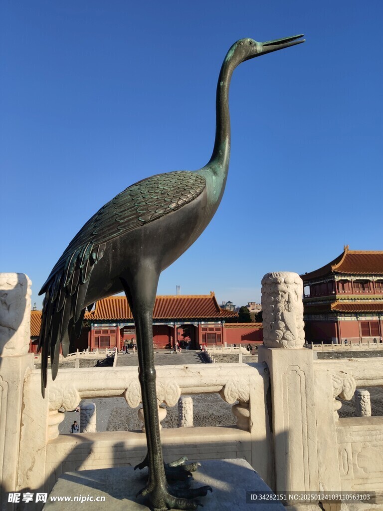 故宫太和殿铜鹤