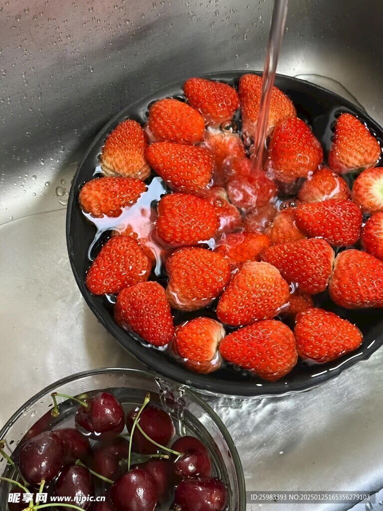 草莓