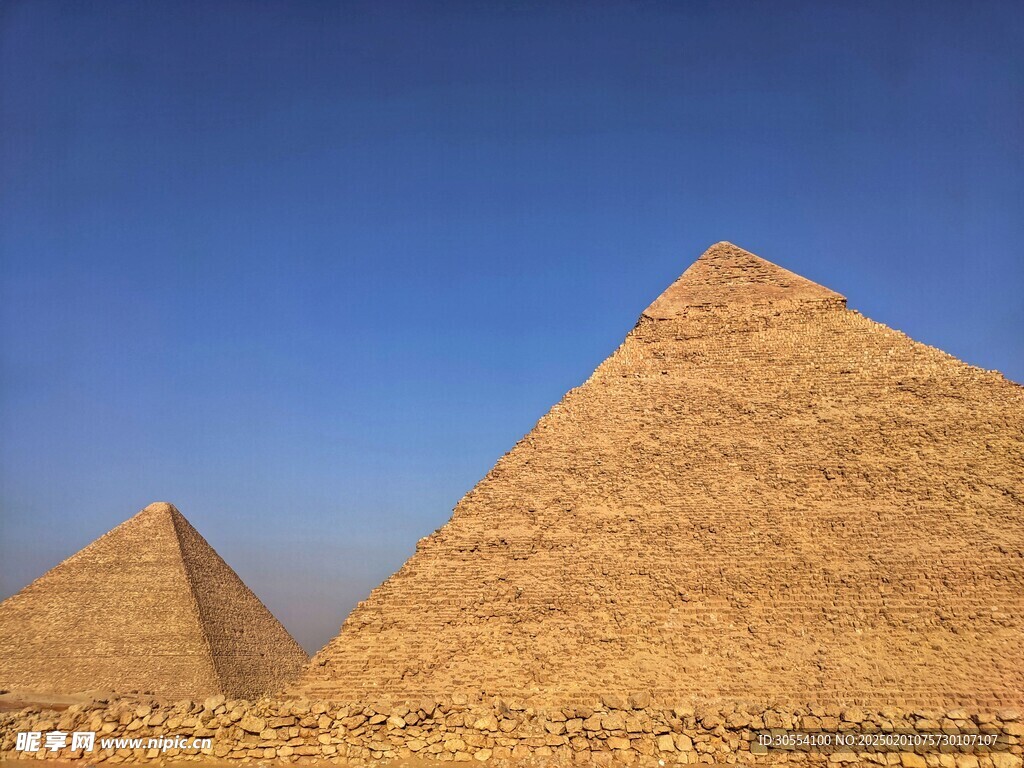 金字塔图片