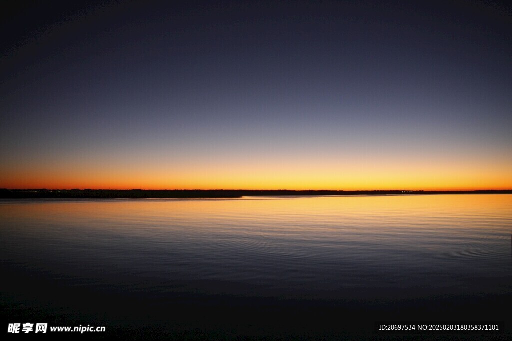 夕阳海平面