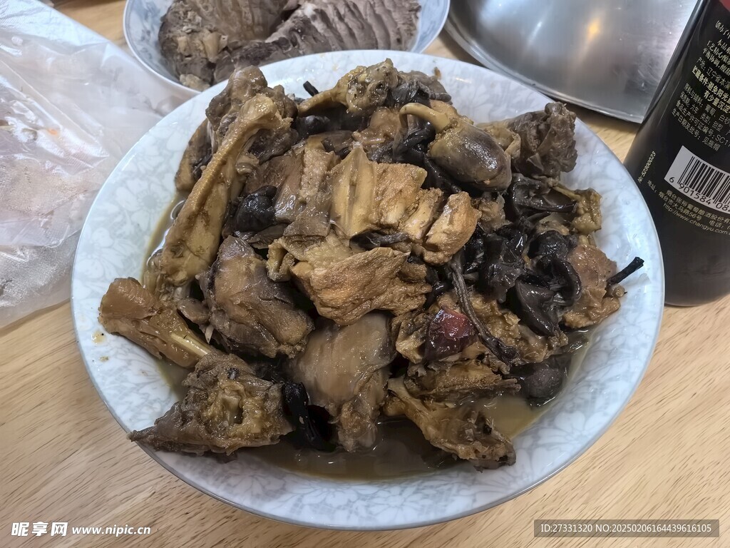 小鸡炖榛蘑