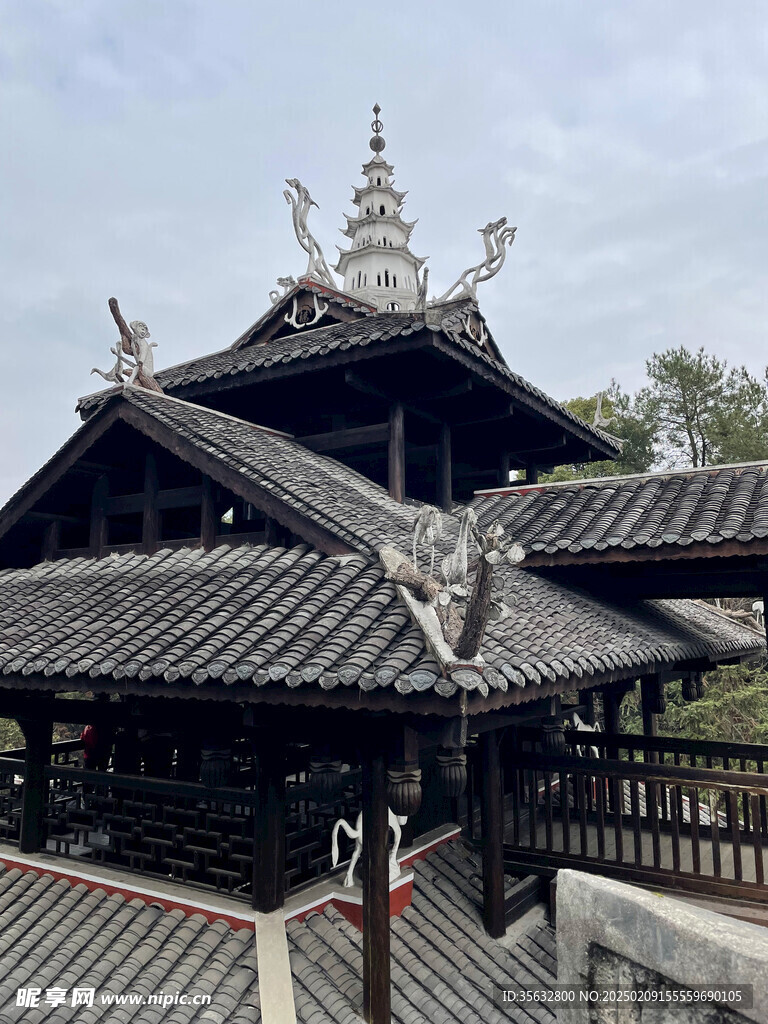 建筑屋脊