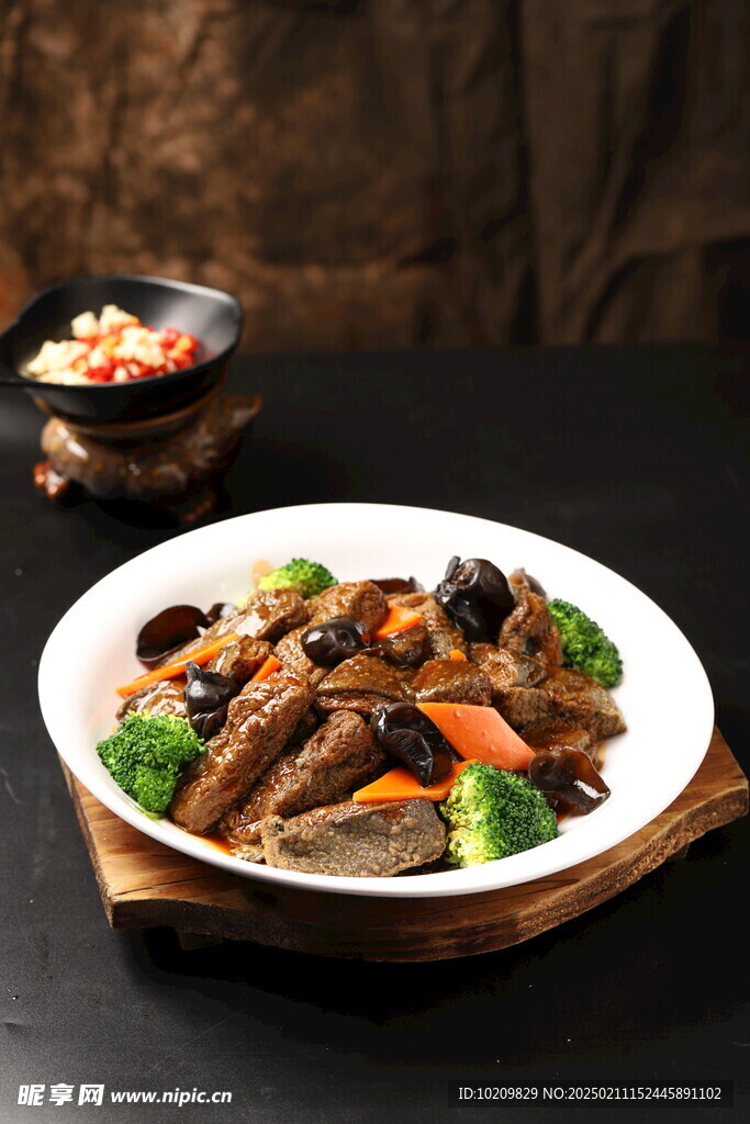 鲍汁自制黑豆腐