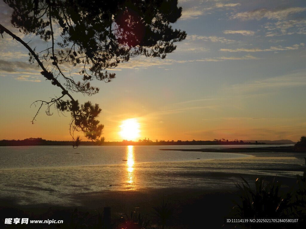 海滨夕阳风景