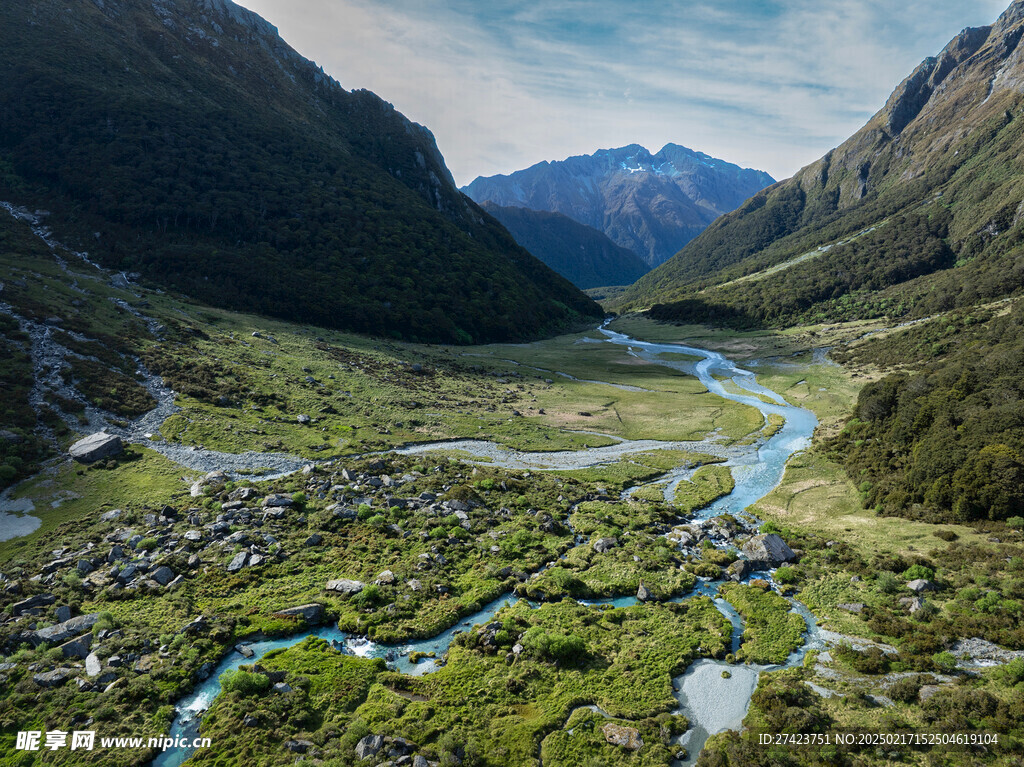 新西兰山脉河流风景谷