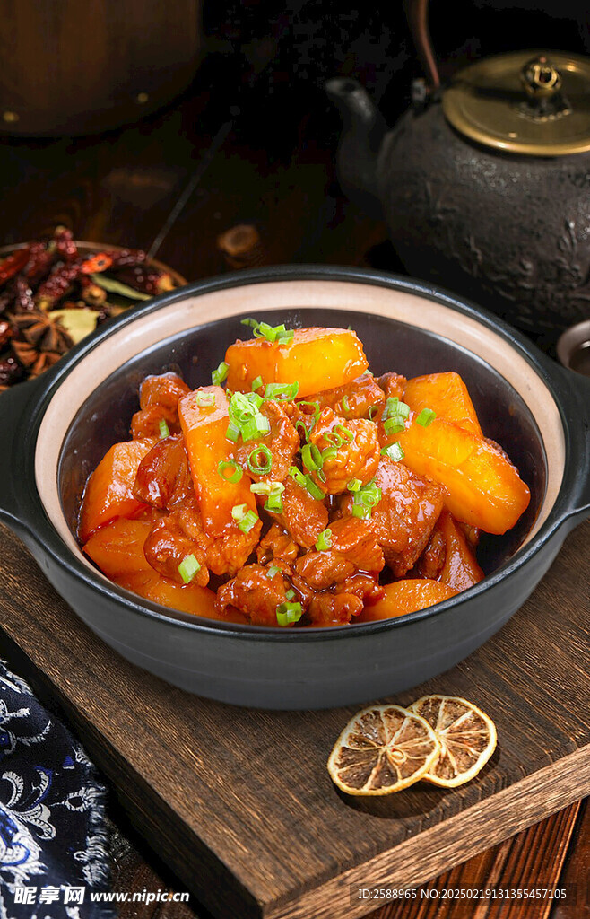 土豆红烧肉