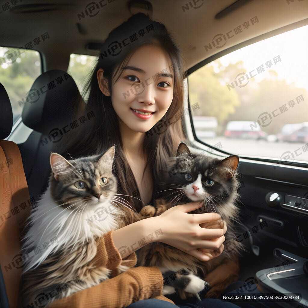 女生坐在汽车副驾驶上抱着一只可