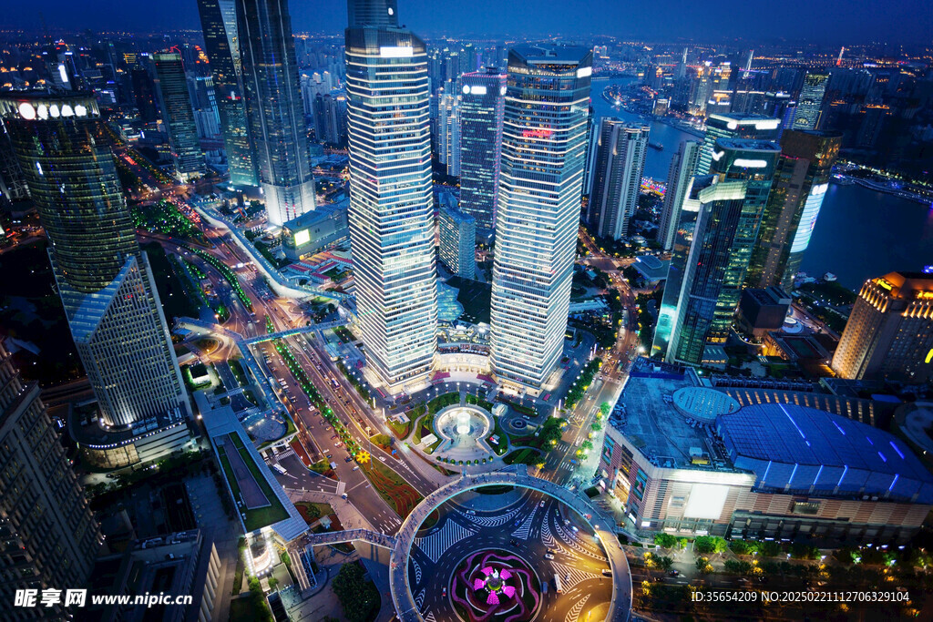 现代城市建筑夜景