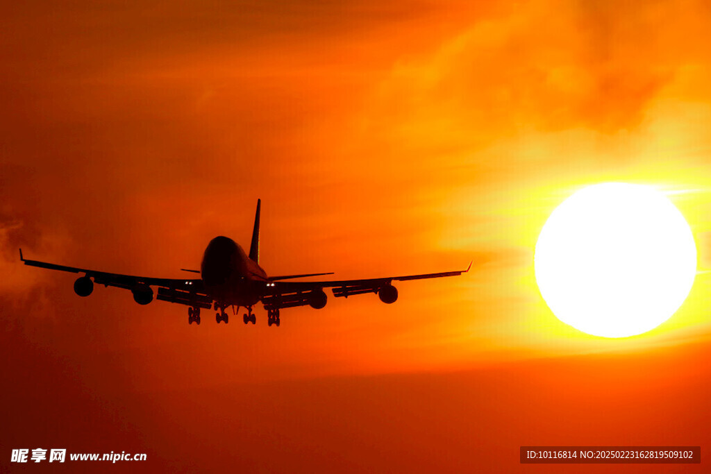 天空夕阳飞机