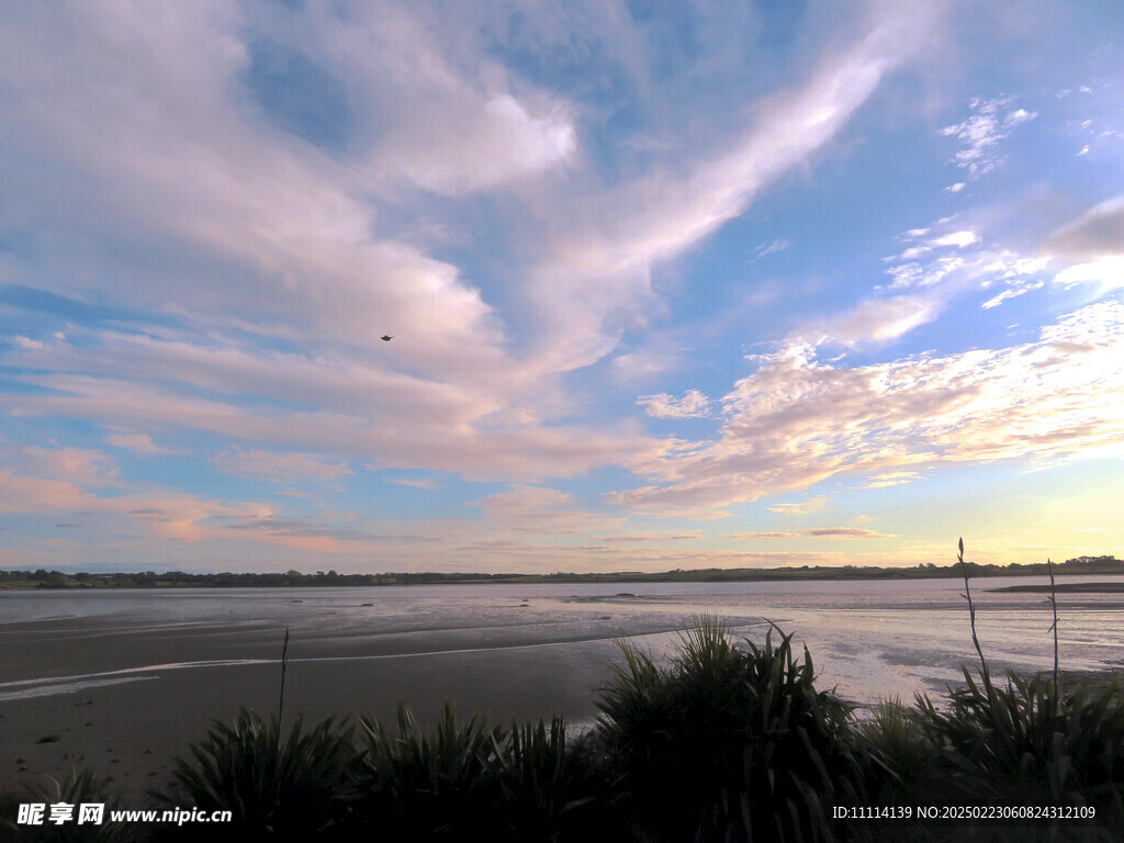 新西兰海边黄昏风景