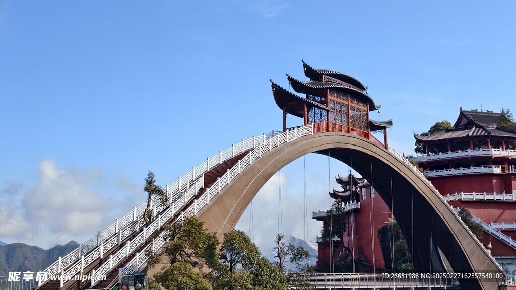 天桥