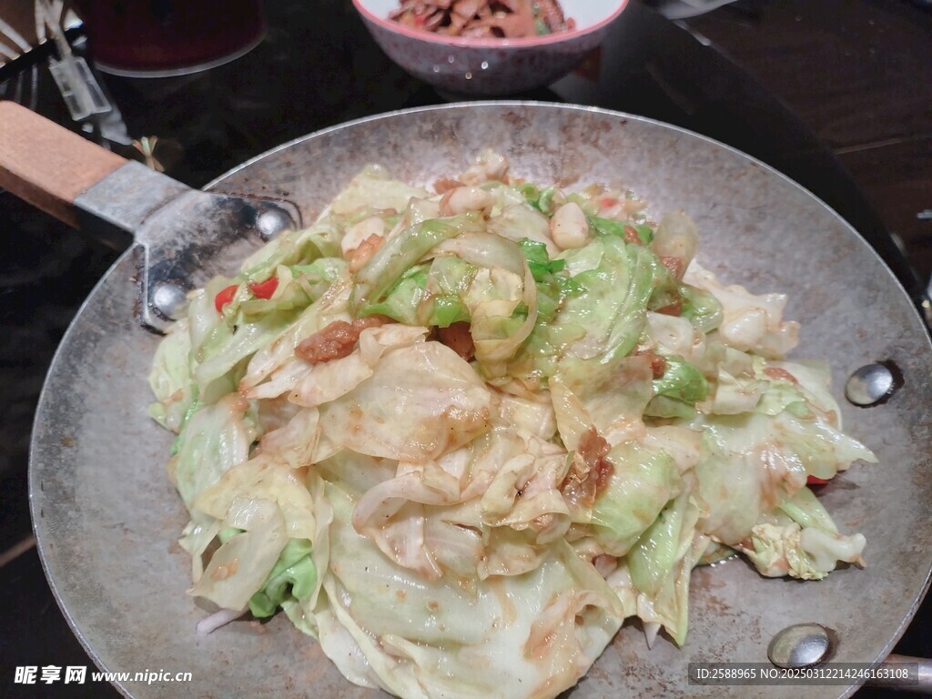 呛炒圆白菜