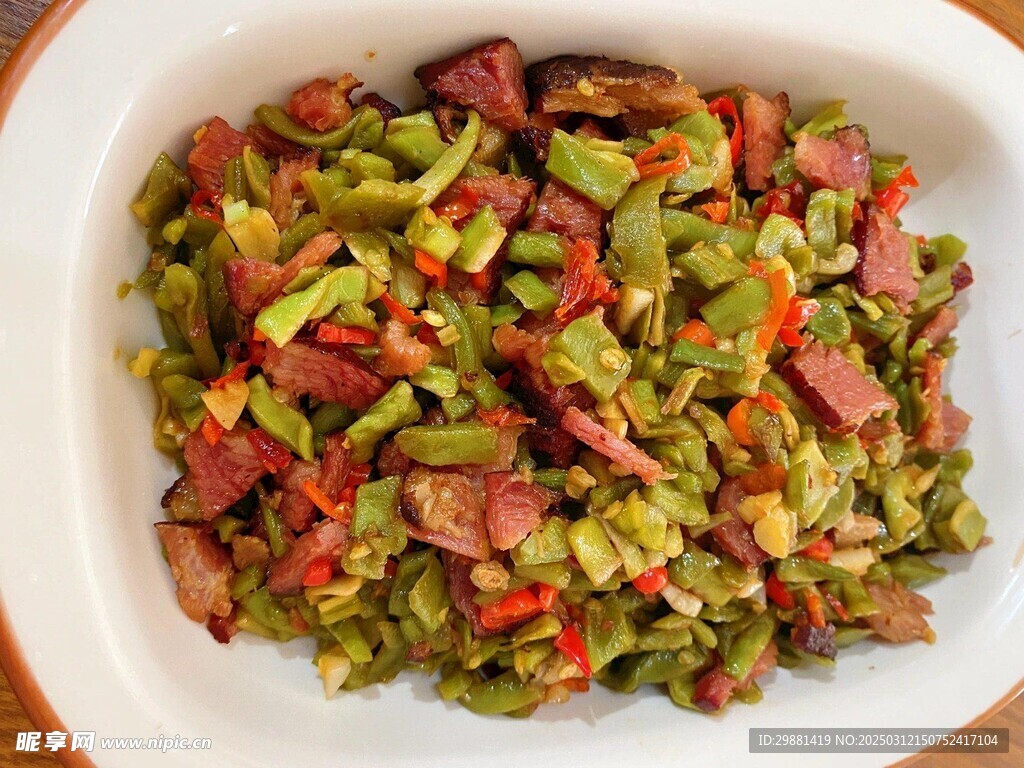 贡菜炒腊肉