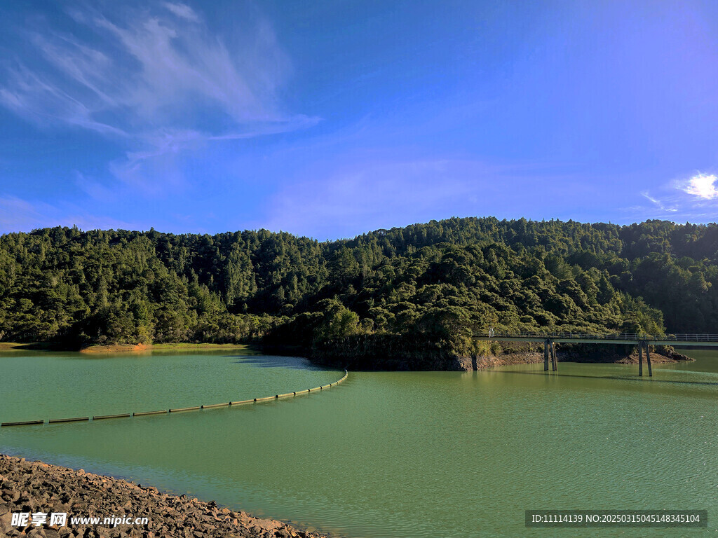 奥克兰南区水库风景