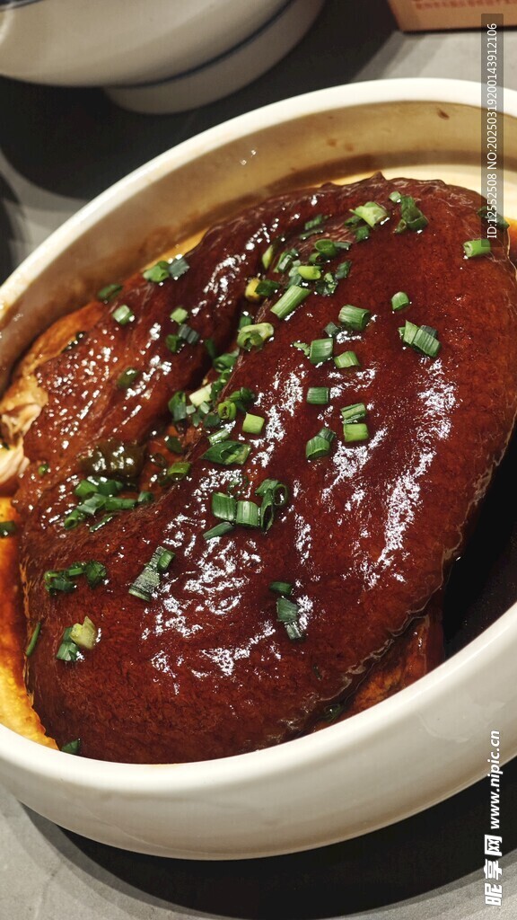  肘子肉