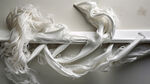 蚕丝的折页 高13厘米，宽36厘米
