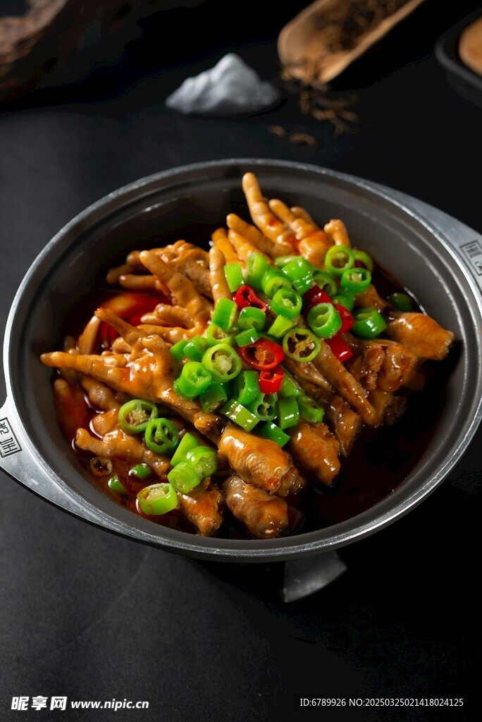菌香黄焖鸡爪